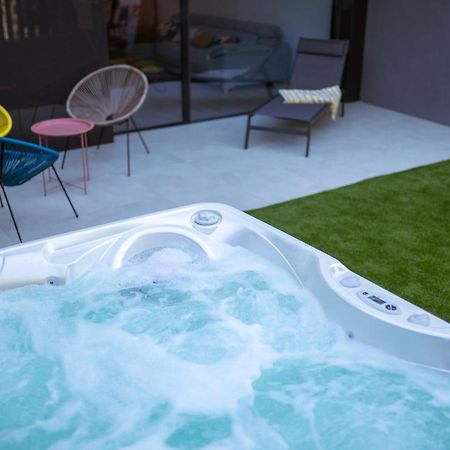 Casa De Nero - Premium House With Jacuzzi Next To Golf Course Βίλα Caleta De Velez Εξωτερικό φωτογραφία