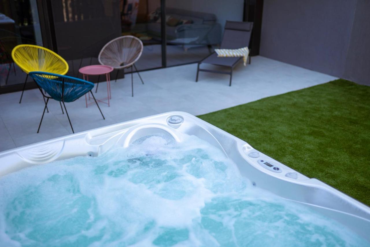 Casa De Nero - Premium House With Jacuzzi Next To Golf Course Βίλα Caleta De Velez Εξωτερικό φωτογραφία